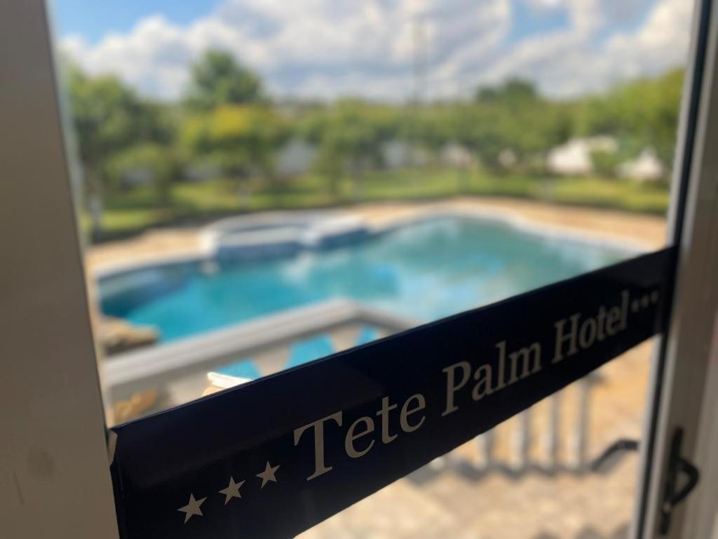 Tete Palm Hotel Buitenkant foto